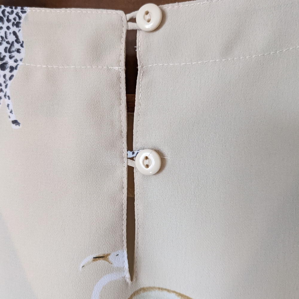 Vintage Modern Essentials Wild Animal Print Cream Light Tan Blouse - Picture 7 of 9